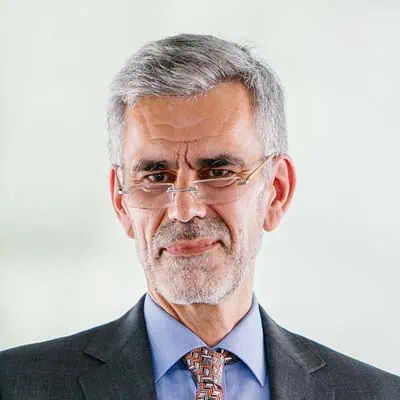 Andrew R.